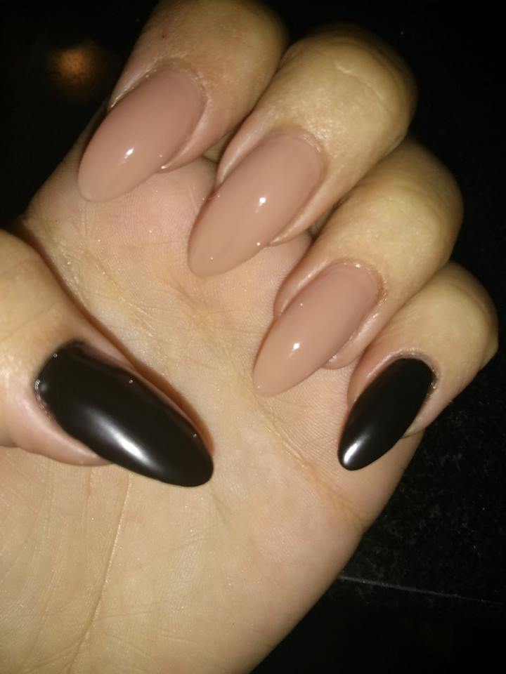 Black and Beige Nails