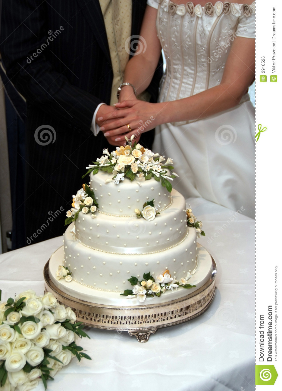 Wedding Cake Cutting