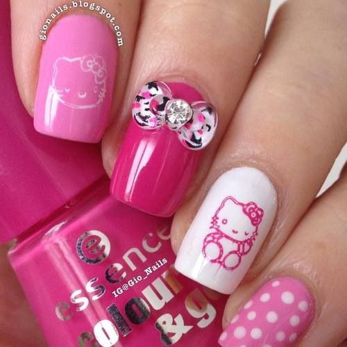 Cute Hello Kitty Nail Design