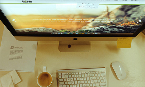 Free iMac Mockup PSD