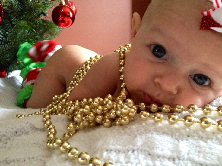 Newborn Christmas Photo Shoot Idea