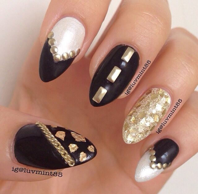 Black and White Nail Designs