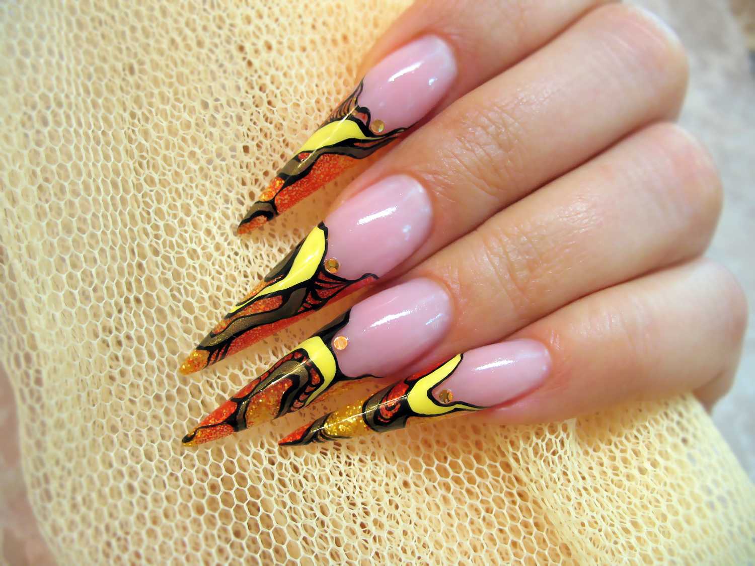 16 Stiletto Nail Art Designs Images