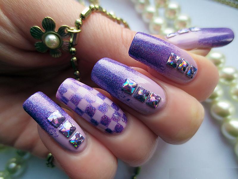 Purple Checkered Nail Art