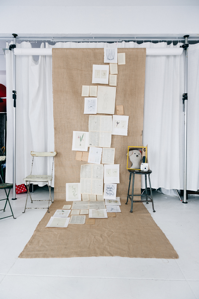 DIY Burlap Wedding Backdrop DIY Burlap Wedding Backdrop