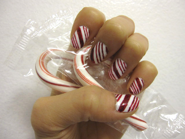 DIY Christmas Nail Design