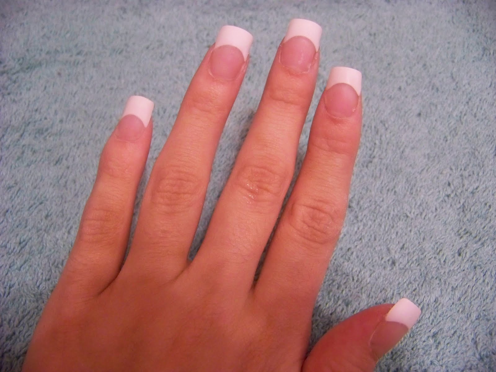 Short French Tip Acrylic Nails