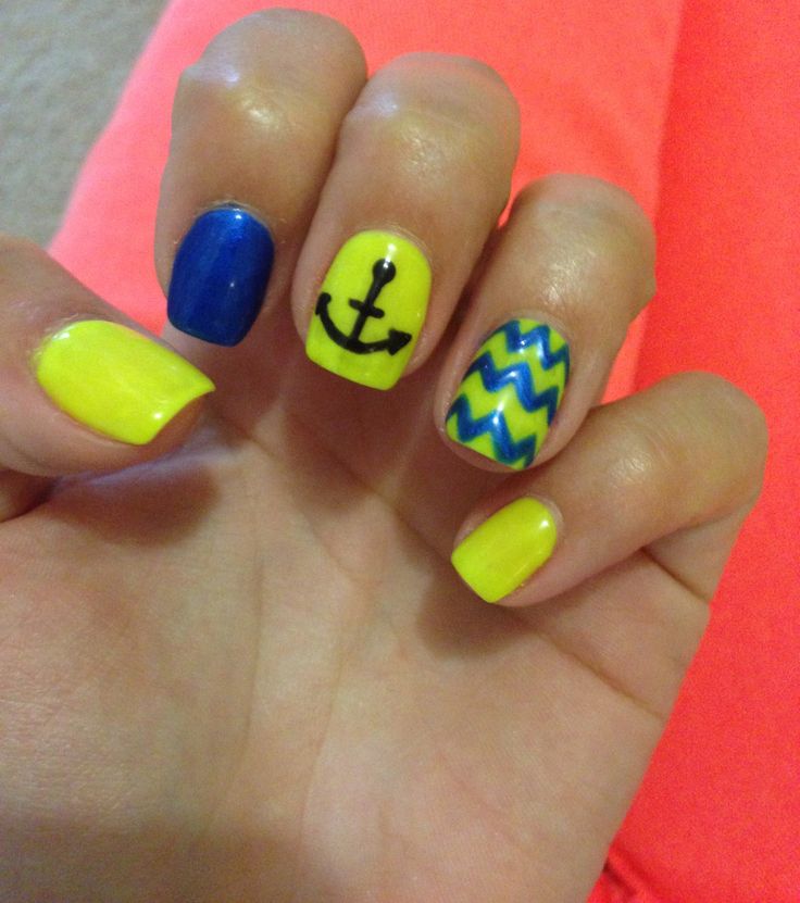 Anchor and Chevron Nail Design