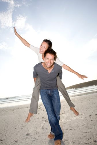 Beach Couple Photography Poses