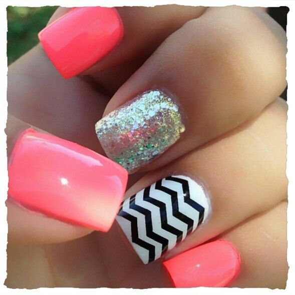 Chevron Nail Design