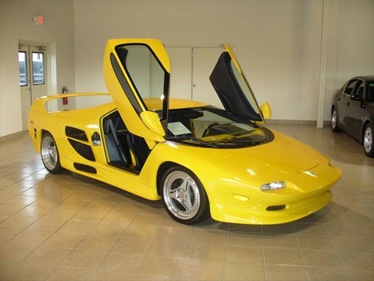 Vector M12 Super Car