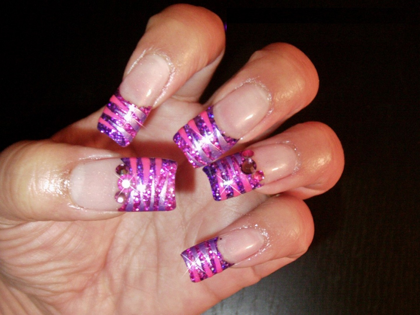 Acrylic Nail Designs with Glitter Acrylic Nail Designs with Glitter