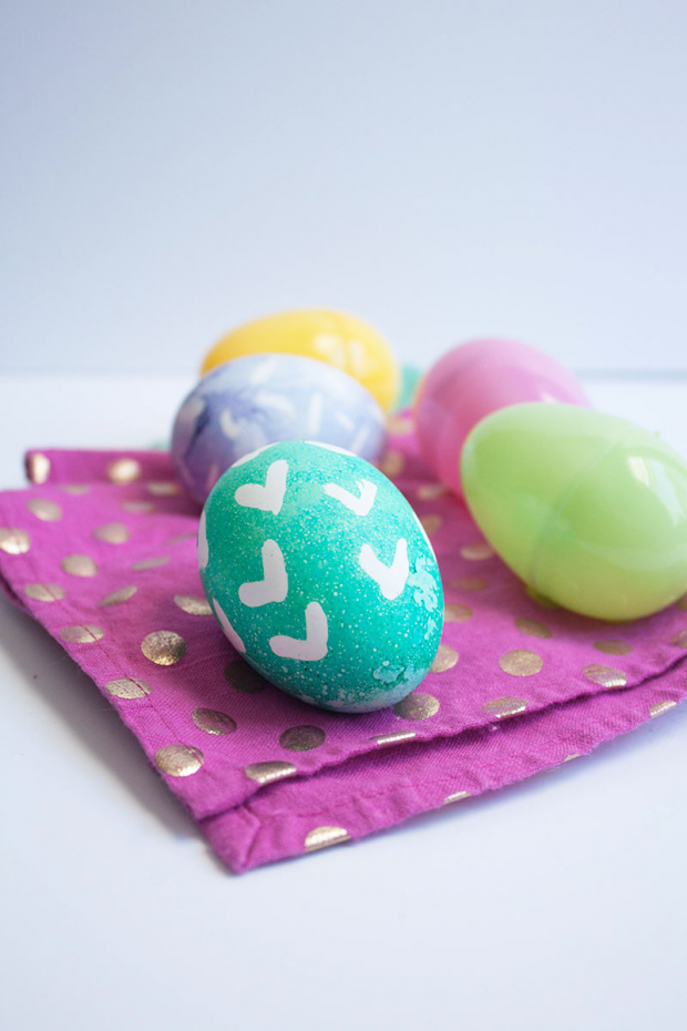 Easy DIY Easter Egg Decorating