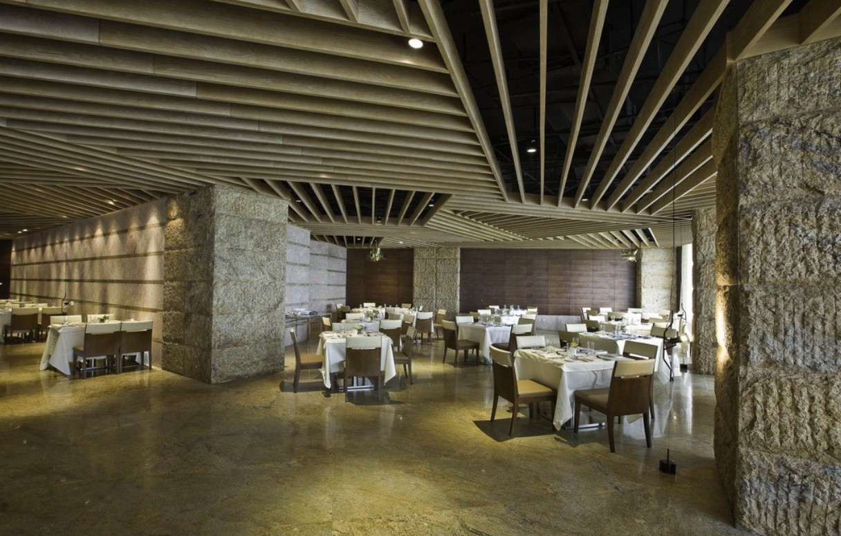 Stone Wall Interior Design for Restaurant
