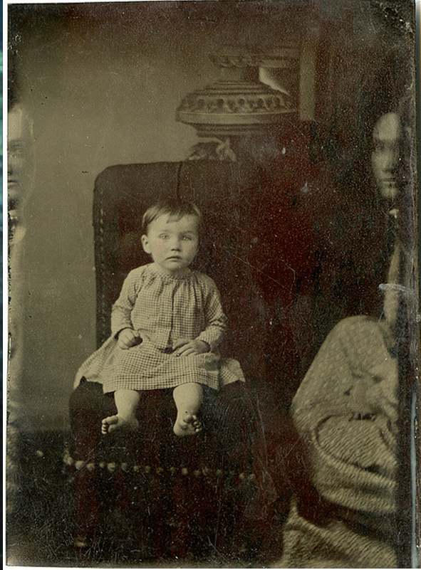 Strange Creepy Photos From the 1800s Strange Creepy Photos From the 1800s