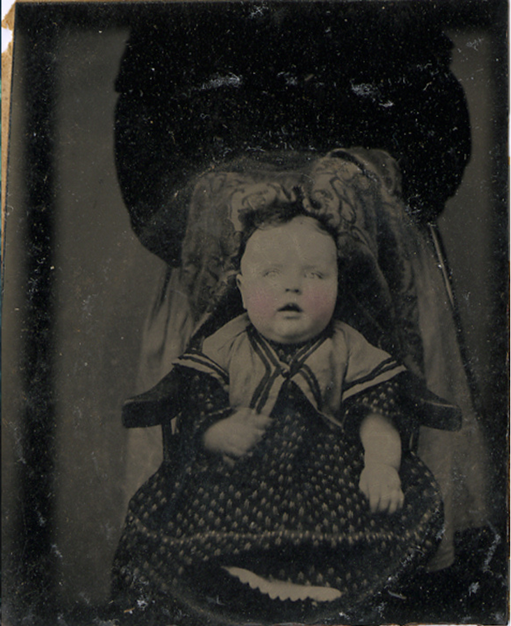 Strange Creepy Photos From the 1800s