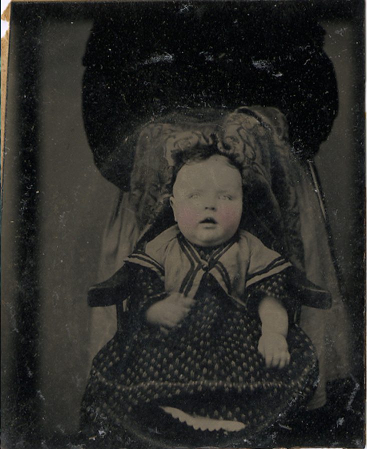 Strange Creepy Photos From the 1800s Strange Creepy Photos From the 1800s