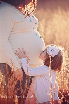 Maternity Photography with Older Sibling