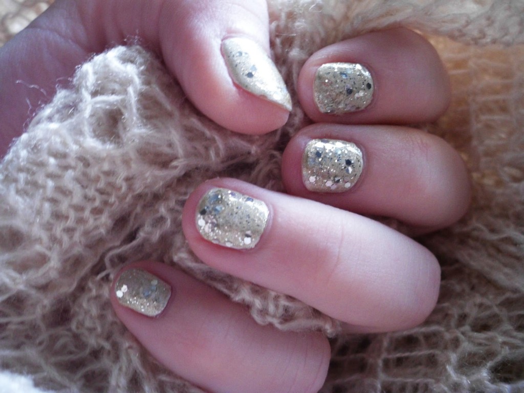 Glitter Acrylic Nail Designs