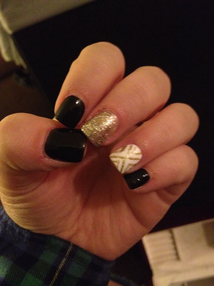 Black and Gold Acrylic Nails