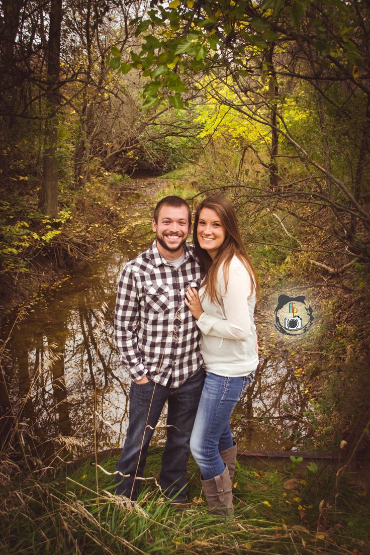 Fall Outdoor Couples Photo Shoot