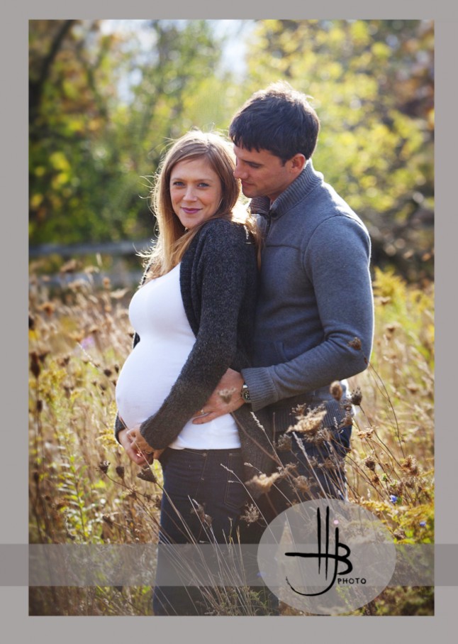 Outdoor Fall Maternity Shoot