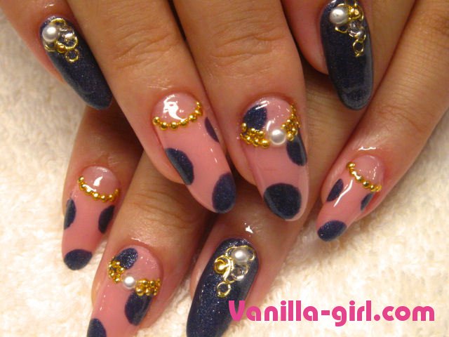 Amazing Retro Design Nails Amazing Retro Design Nails