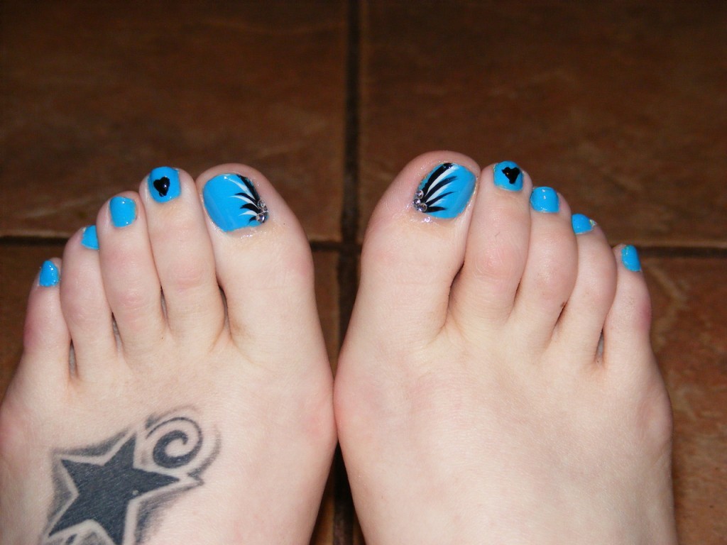 Blue Toe Nail Design