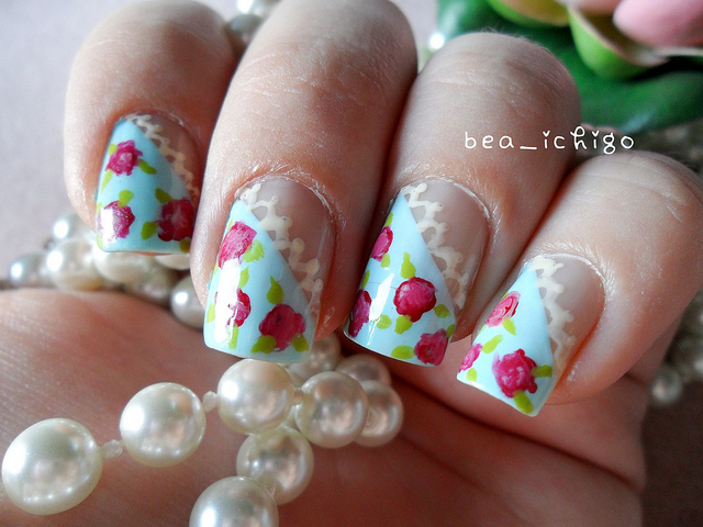 Vintage Rose Nail Art