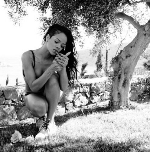 Black and White Bikini Rihanna Instagram