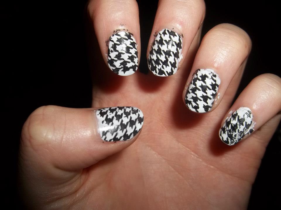 Black and White Nail Art