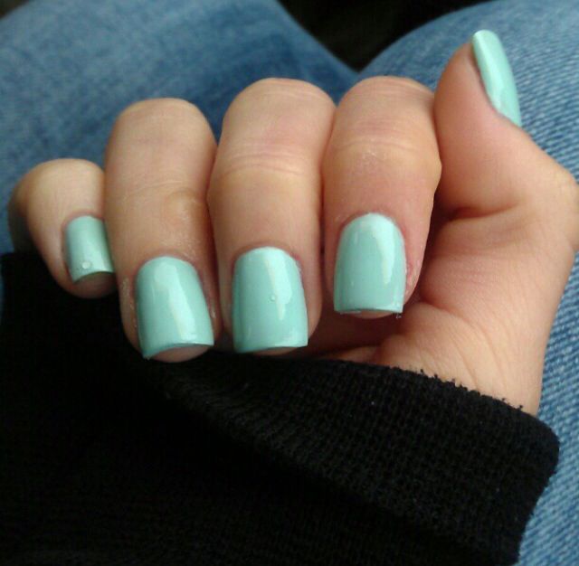 Teal Blue Nails