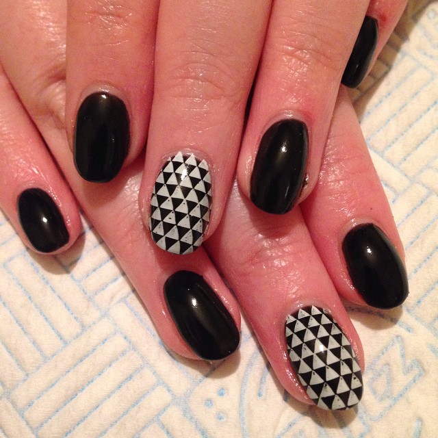 Black and White Nail Designs