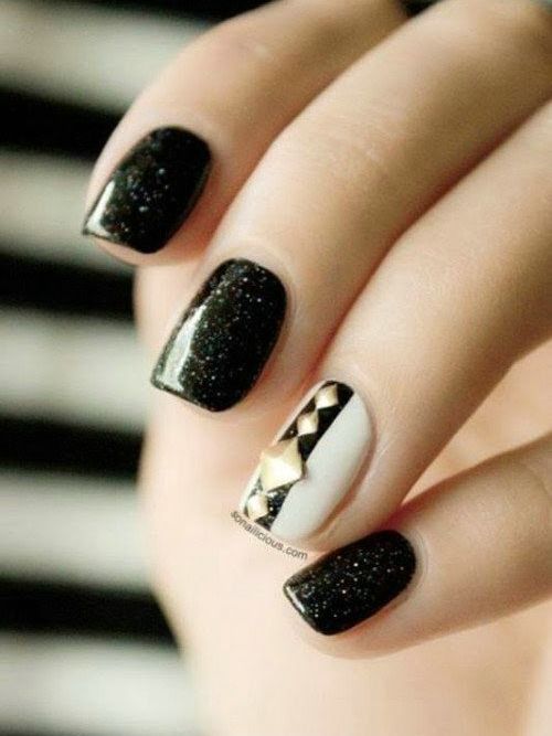 Cute Black and White Nail Design Cute Black and White Nail Design