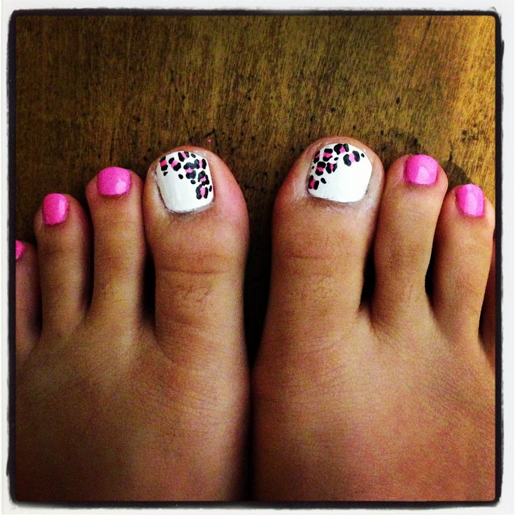 Pink and White Toe Nail Design