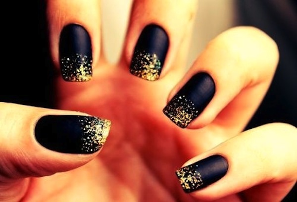 Black Nails with Gold