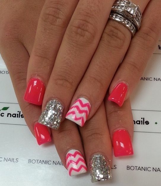 Chevron and Glitter Nail Designs