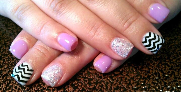 Light Purple Nails with Diamonds