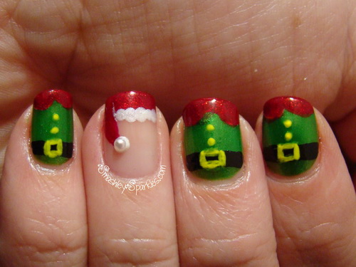 Short Christmas Nail Designs