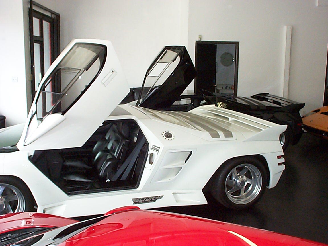 Vector W8 Twin Turbo Interior