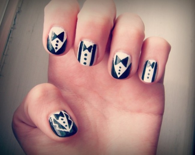 Black and White Nail Designs