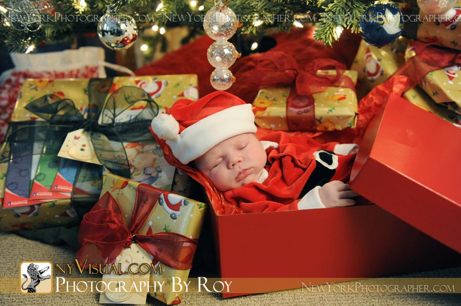 Newborn Christmas Photography Idea