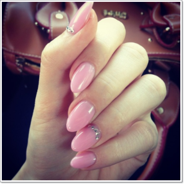 Oval Nail Design