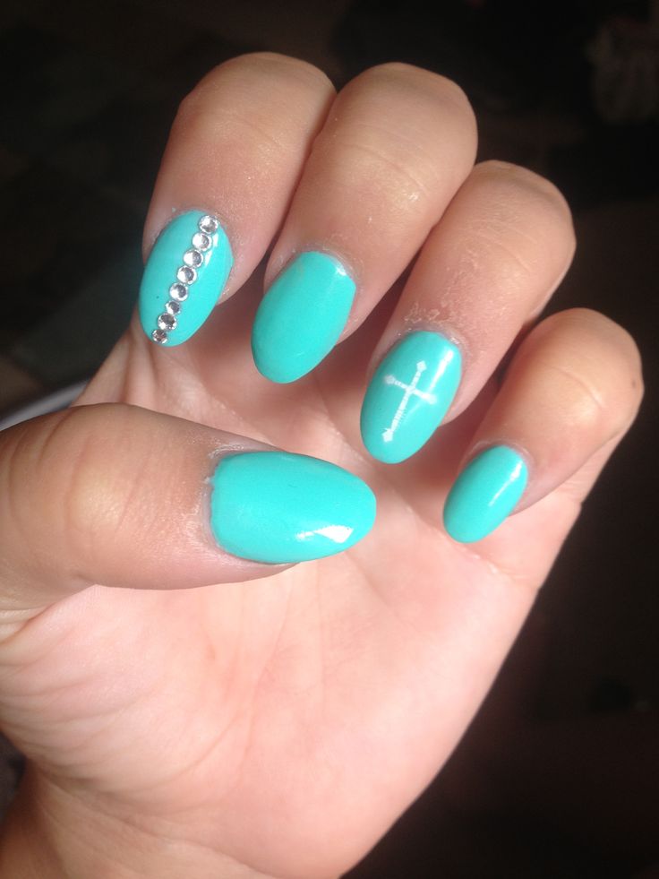 Oval Nail Design