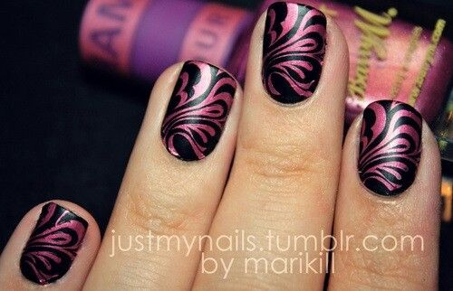 Pink and Black Swirl Nail Design Pink and Black Swirl Nail Design