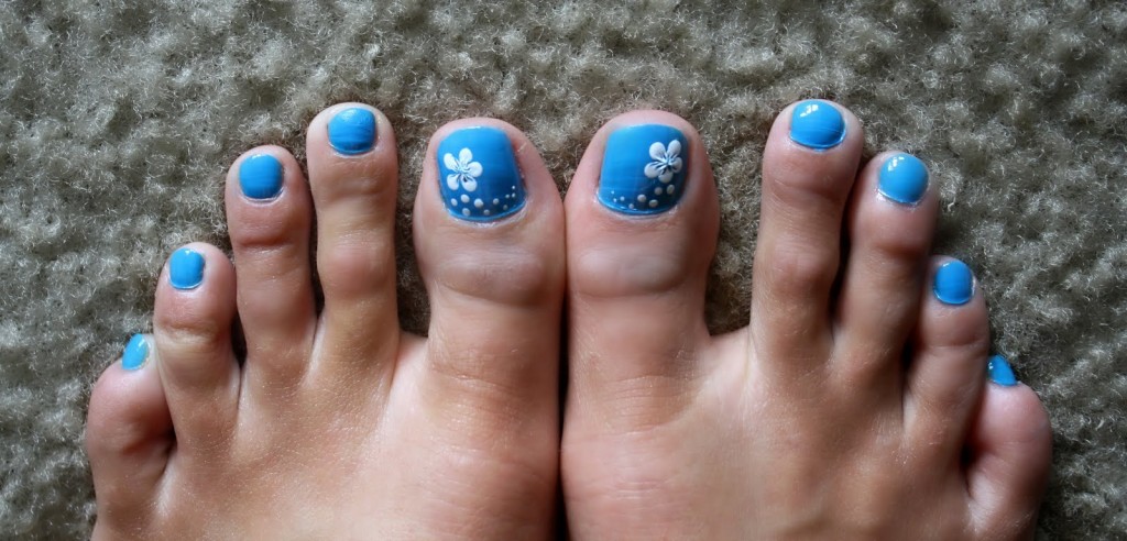 15 Simple Flower Toe Designs Images