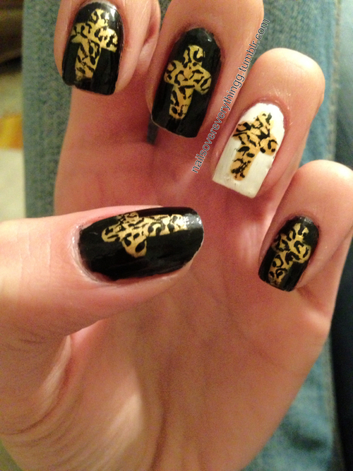 Cute Nail Design with Crosses Cute Nail Design with Crosses