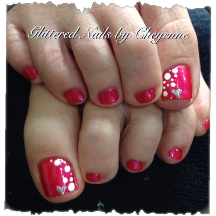 Polka Dot Toe Nail Art