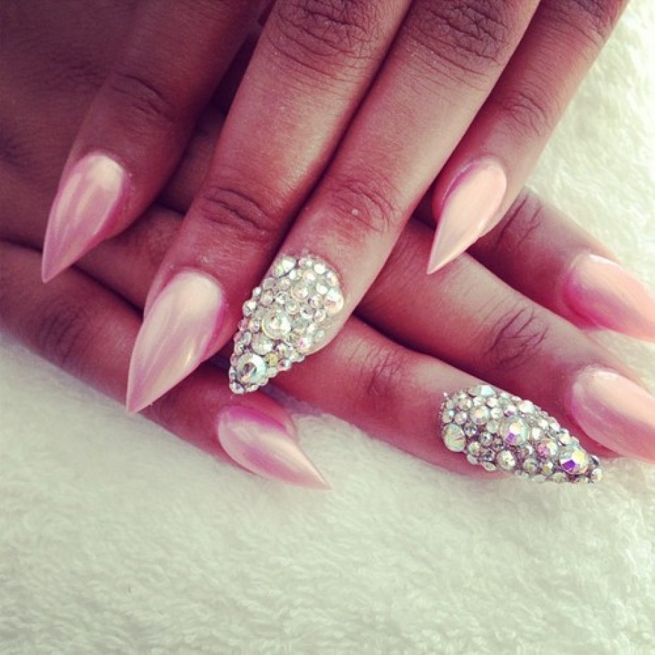 Short Pointy Nail Designs