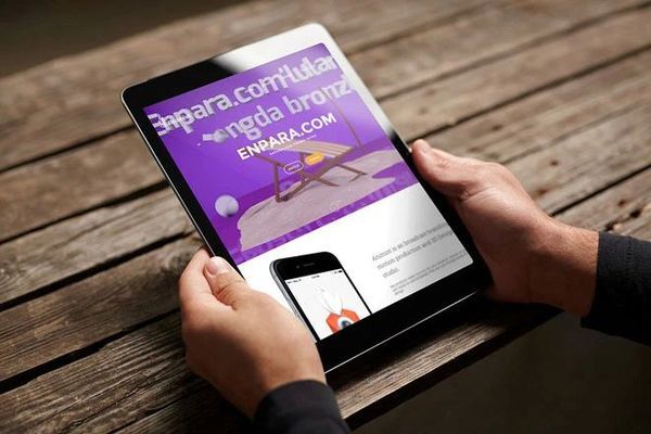 6 iPhone iPad PSD Mockup Free 6 iPhone iPad PSD Mockup Free